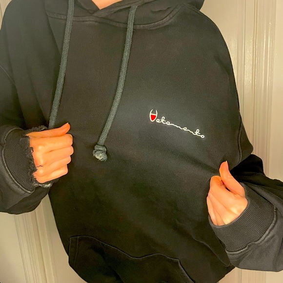 Vetements Distressed Hoodie - Picture 2 of 9